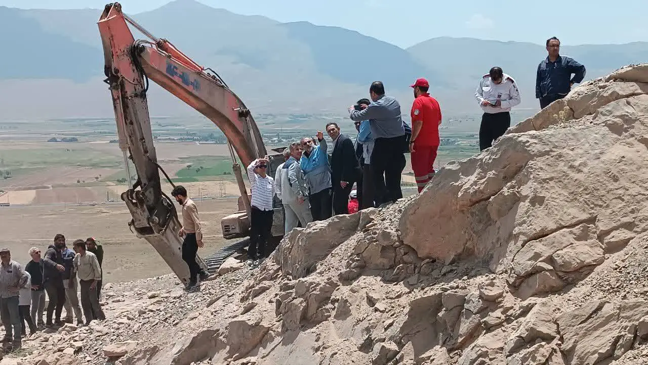 توضیح درباره ریزش معدن در شازند و عملیات جستجوی مفقودان احتمالی/ صاحب معدن بازداشت شد  + فیلم